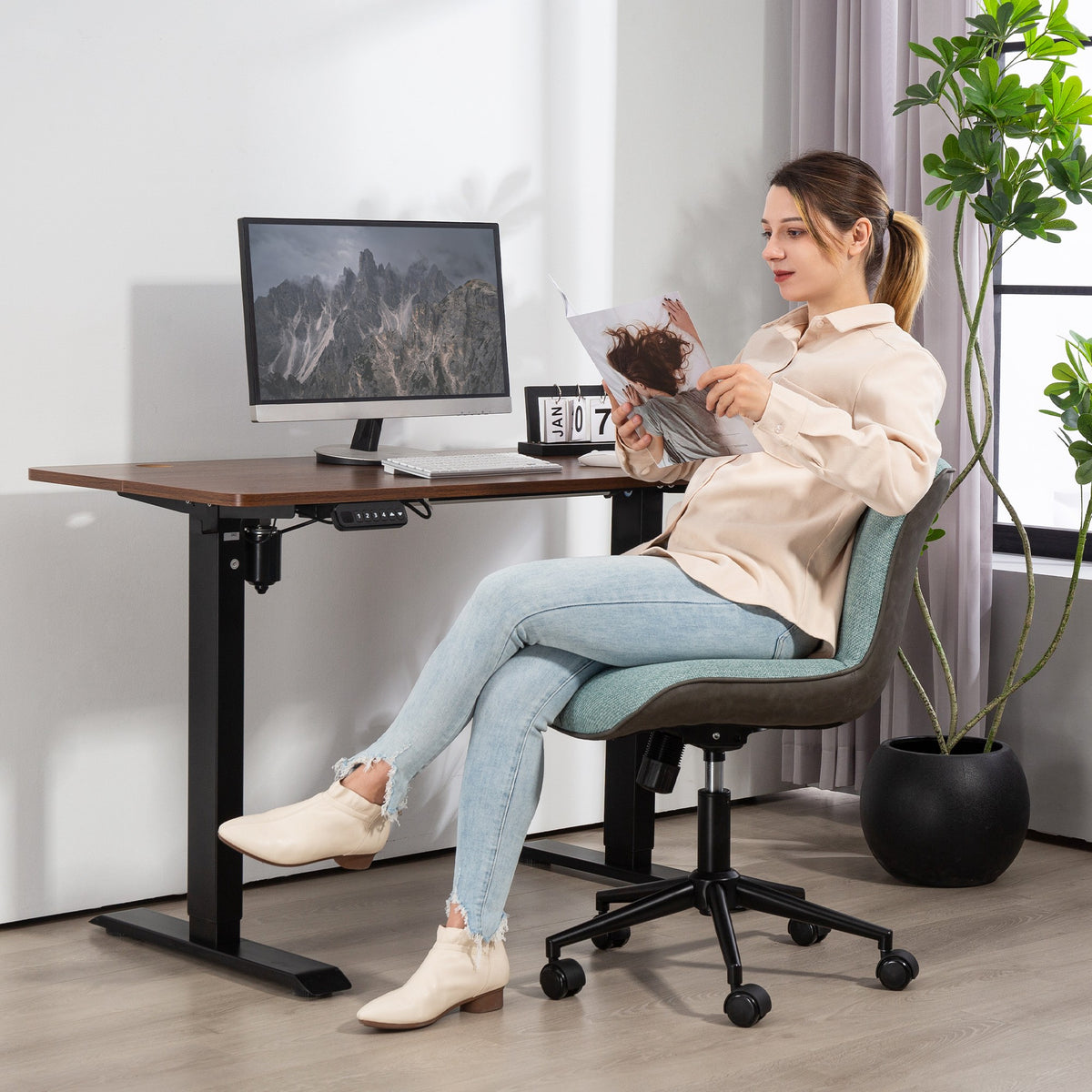 HOMCOM Drehbarer Bürostuhl ohne Armlehnen, höhenverstellbar und neigbar, Tragkraft 120 kg, grün