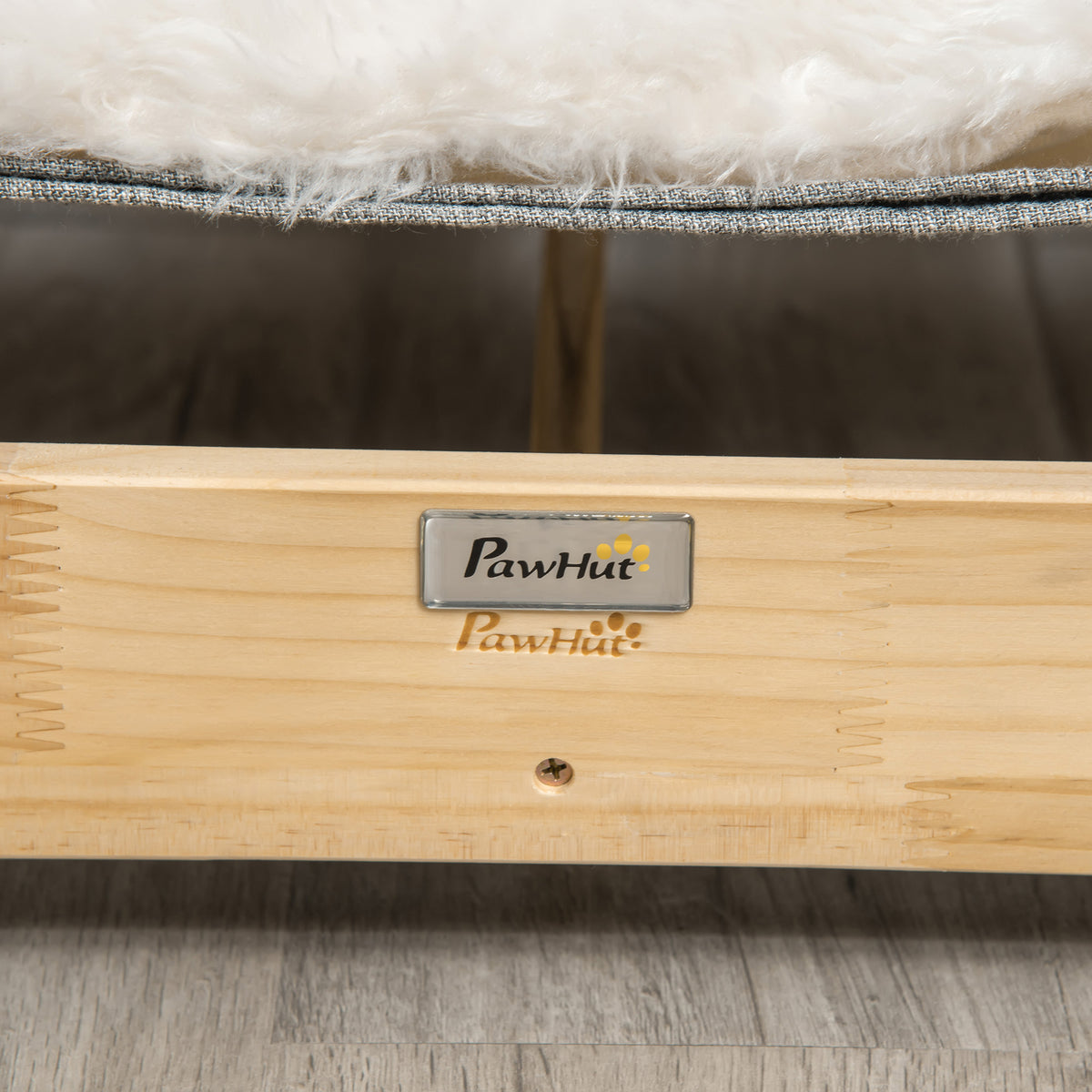 PawHut Katzenbett mit Gestell Hängematte für Katzen erhöhtes Katzennest mit weichem Kissen Kiefernholz Natur 68 x 43 x 20 cm